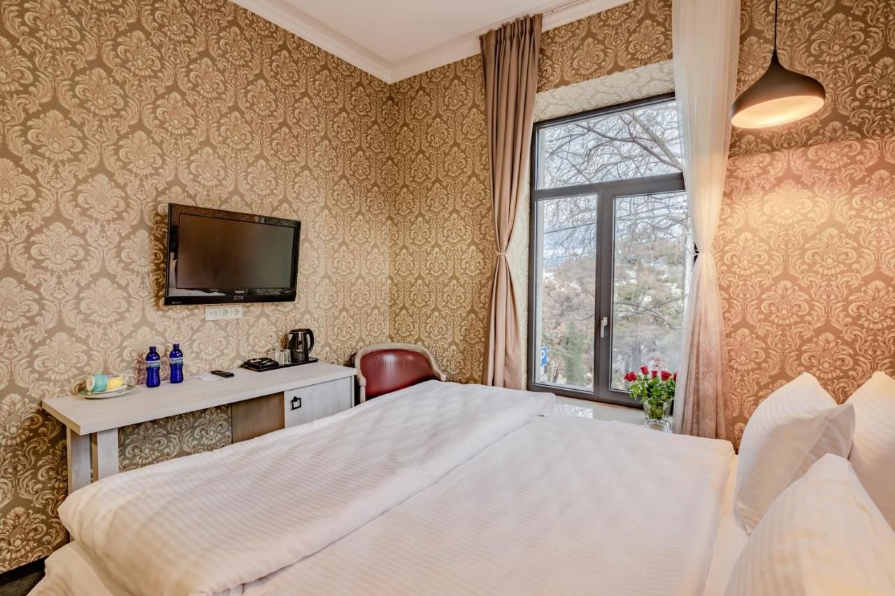 Отель Hotel Day Inn Тбилиси